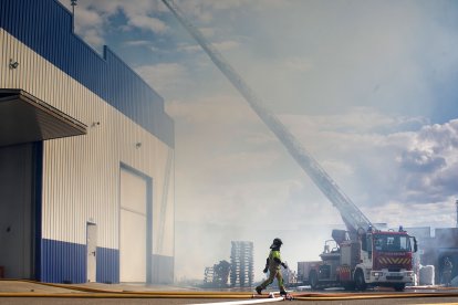 Incendio en Torreplas, polígono de Gamonal.