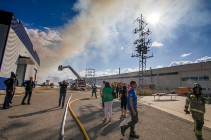 Incendio en Torreplas, polígono de Gamonal.