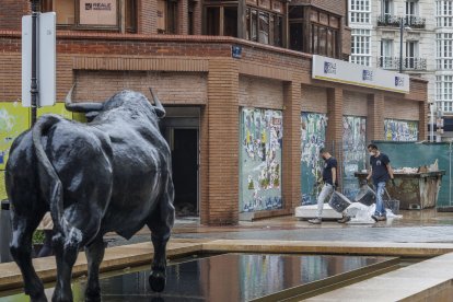 La Casa del Libro de Burgos estará ubicada en la avenida del Cid, junto a la escultura del Toro.