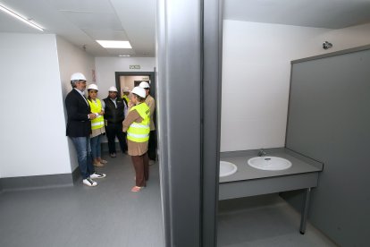 La alcaldesa realizó una visita a las obras de mejora de esta dotación social y deportiva.