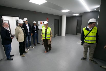 La alcaldesa realizó una visita a las obras de mejora de esta dotación social y deportiva.
