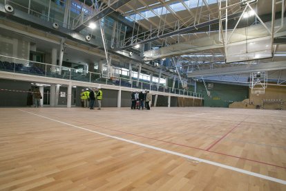 La alcaldesa realizó una visita a las obras de mejora de esta dotación social y deportiva.