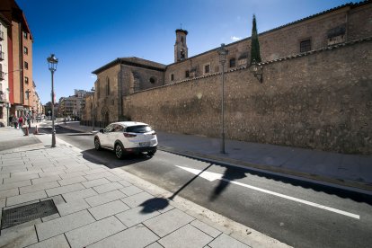 Los trabajos en las calles Progreso y Santa Clara están casi culminados, a falta de remates en el mobiliario urbano.
