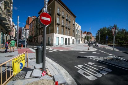 Los trabajos en las calles Progreso y Santa Clara están casi culminados, a falta de remates en el mobiliario urbano.