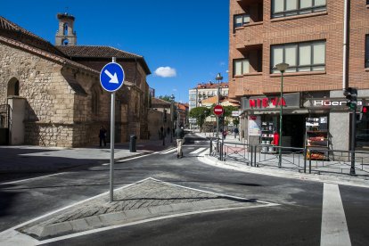 Nuevo cruce entre las calles Santa Clara y Ramón y Cajal.