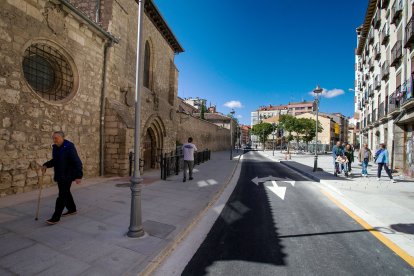 Los trabajos en las calles Progreso y Santa Clara están casi culminados, a falta de remates en el mobiliario urbano.