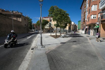 Los trabajos en las calles Progreso y Santa Clara están casi culminados, a falta de remates en el mobiliario urbano.