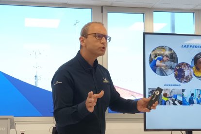 El director de Michelin Aranda, Carlos Abril, ayer en un encuentro con prensa
