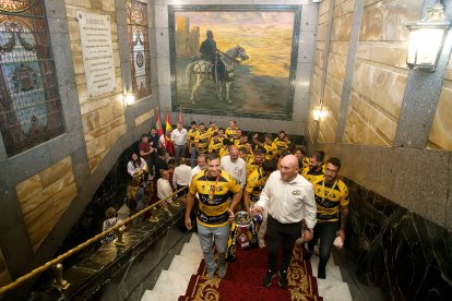 Homenaje de Burgos a los supercampeones de rugby