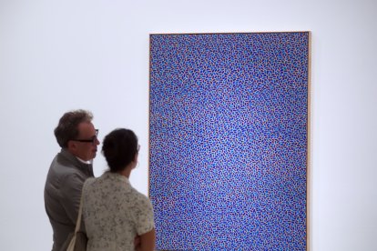 Pepo Hernando jugaba con los efectos ópticos en algunas de sus obras y así lo recuerda la selección que le rinde homenaje en el CAB.