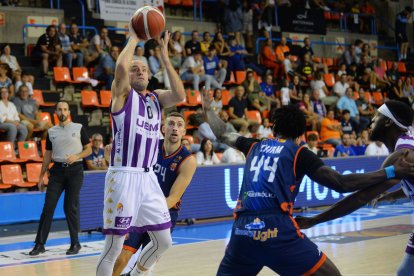 Gran triunfo del Grupo Ureta Tizona en su primer partido.