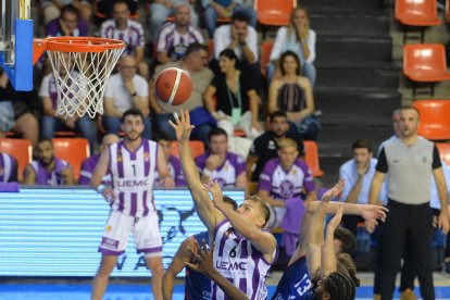 Gran triunfo del Grupo Ureta Tizona en su primer partido.