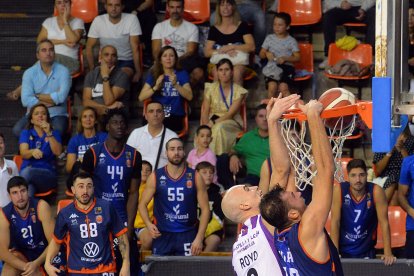 Gran triunfo del Grupo Ureta Tizona en su primer partido.