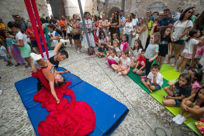 Instante de los talleres celebrados en el Monasterio de San Juan con motivo dentro de Burgos Cidiano.
