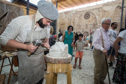 Instante de los talleres celebrados en el Monasterio de San Juan con motivo dentro de Burgos Cidiano.