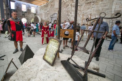 Instante de los talleres celebrados en el Monasterio de San Juan con motivo dentro de Burgos Cidiano.