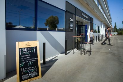 Entrada a la cafetería Ruta 66.