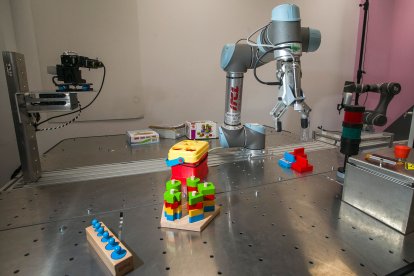 Brazo robótico diseñado por el ITCL.