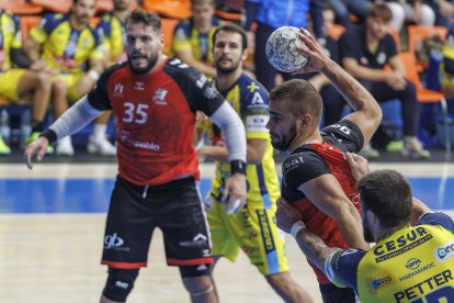 El UBU San Pablo Burgos se impone al Trops Málaga.