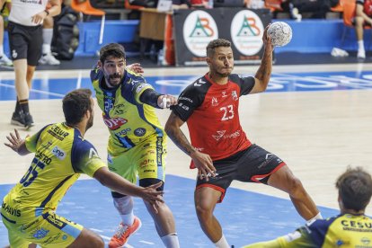 El UBU San Pablo Burgos se impone al Trops Málaga.