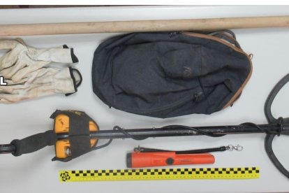 Material incautado al 'pitero'.