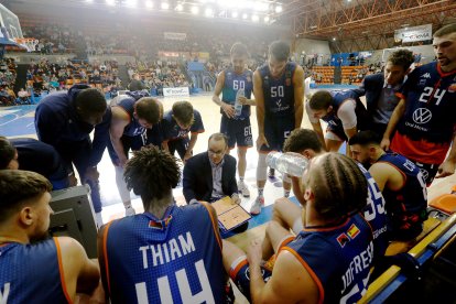 El equipo de Ocampo remonta ante Cáceres en El Plantío.