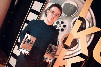 Fernando Pérez Sañudo recogió los premios del Ikuska.