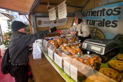 La Feria de Navidad se ubica en la plaza del Rey San Fernando.