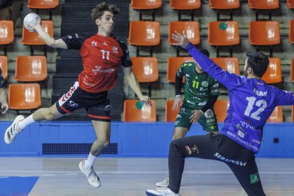 Imagen del partido entre el UBU San Pablo y el Dólmenes Antequera.