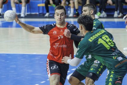 Imagen del partido entre el UBU San Pablo y el Dólmenes Antequera.