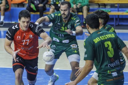 Imagen del partido entre el UBU San Pablo y el Dólmenes Antequera.