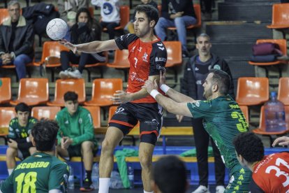 Imagen del partido entre el UBU San Pablo y el Dólmenes Antequera.