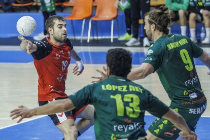 Imagen del partido entre el UBU San Pablo y el Dólmenes Antequera.