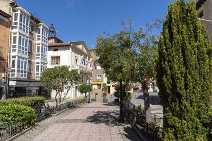 Pradoluengo.