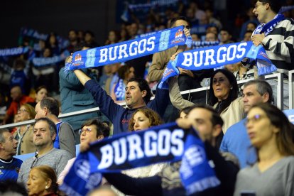 Imagen del partido entre el Longevida San Pablo Burgos y el Ourense.