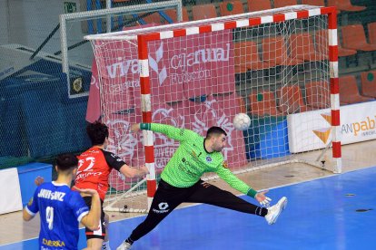 Imagen del partido entre el UBU San Pablo Burgos y el Oviedo.