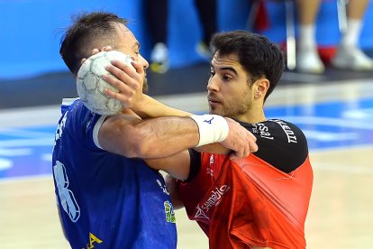 Imagen del partido entre el UBU San Pablo Burgos y el Oviedo.