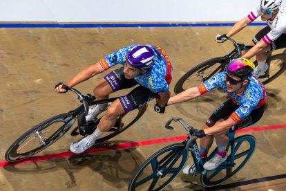 Sebastián Mora, en una de las madison junto a su compañero Malmberg.