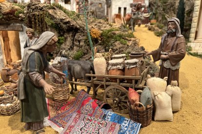 Escenas del Belén que se puede ver en la localidad burgalesa de Renuncio hasta el 6 de enero.