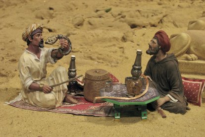 Escenas del Belén que se puede ver en la localidad burgalesa de Renuncio hasta el 6 de enero.