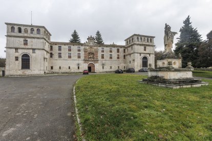 Exterior del monasterio de San Pedro de Cardeña.