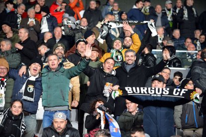 Imagen del partido entre el Burgos CF y el Valladolid.