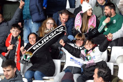 Imagen del partido entre el Burgos CF y el Valladolid.