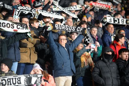 Imagen del partido entre el Burgos CF y el Valladolid.