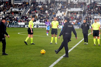 Imagen del partido entre el Burgos CF y el Valladolid.