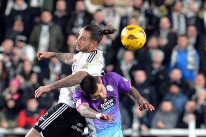 Imagen del partido entre el Burgos CF y el Valladolid.