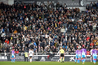 Imagen del partido entre el Burgos CF y el Valladolid.