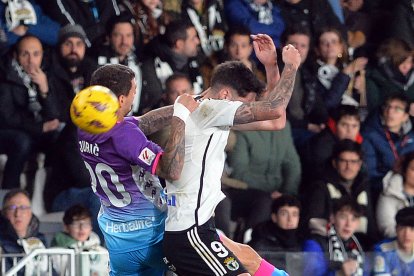 Imagen del partido entre el Burgos CF y el Valladolid.
