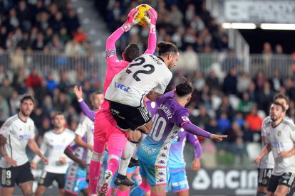Imagen del partido entre el Burgos CF y el Valladolid.