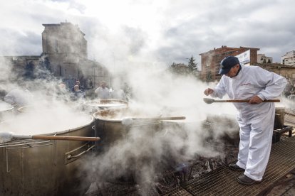 Gamonal celebra la Fiesta de los Titos 2024.